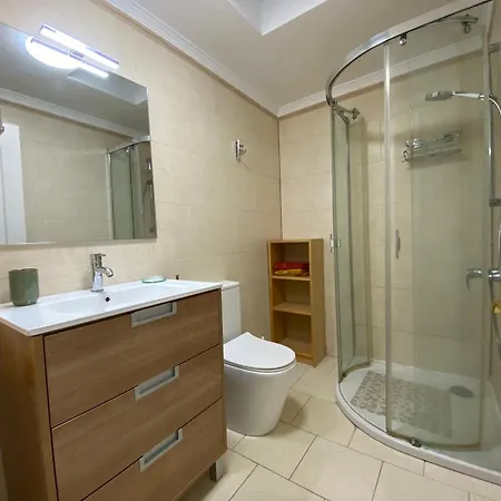 Amazing - Pool And Garden - At 50 Mt, Apartment
